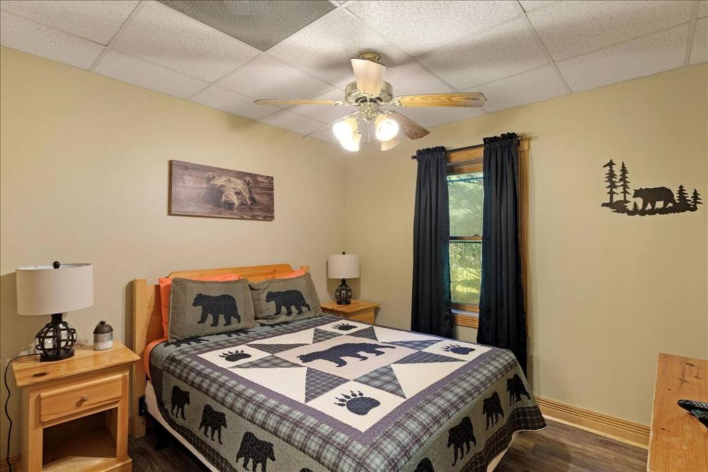 5Br Smoky Cabin Hot Tub, Games, 1 Mi To Parkway Pigeon Forge Exteriér fotografie