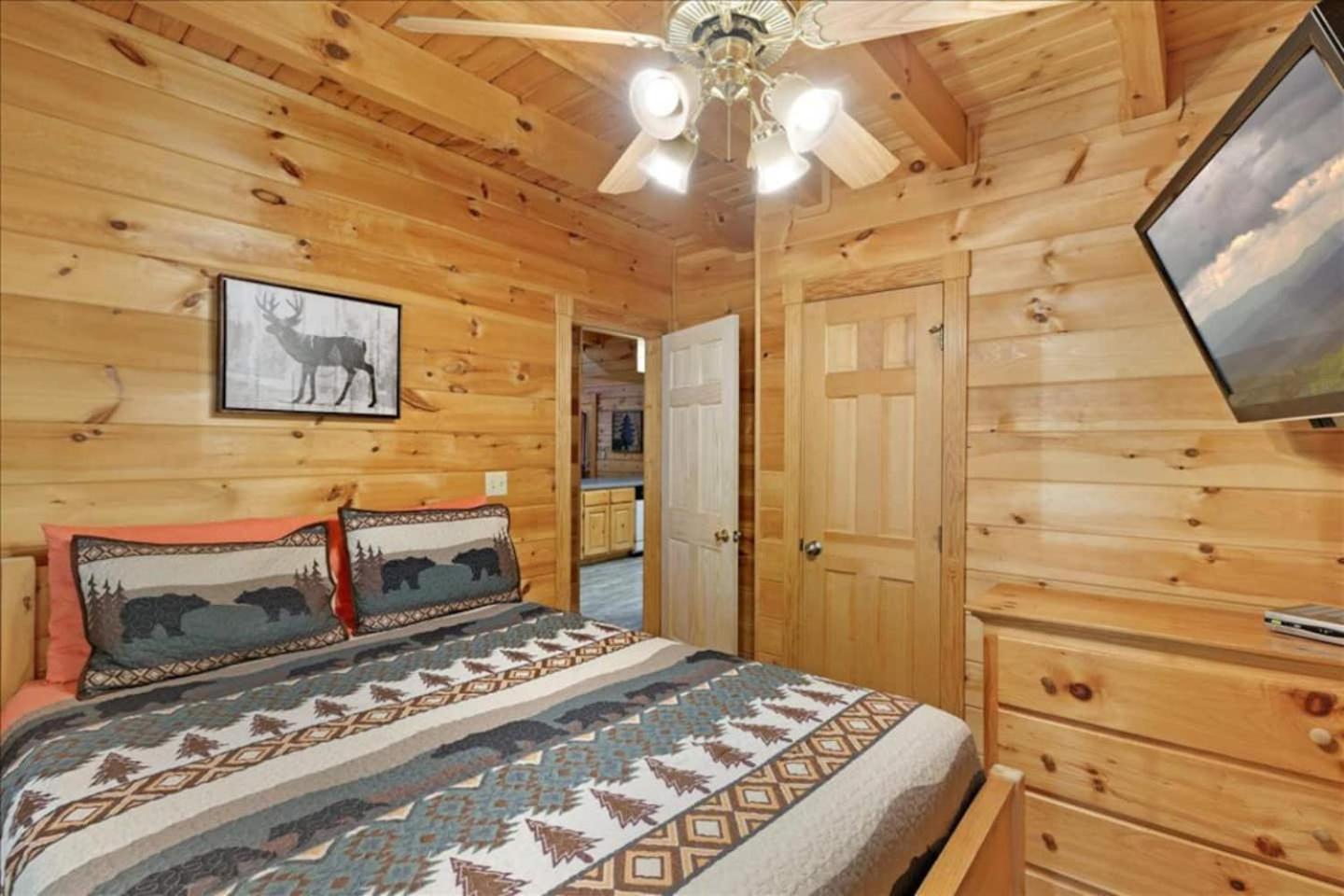 5Br Smoky Cabin Hot Tub, Games, 1 Mi To Parkway Pigeon Forge Exteriér fotografie