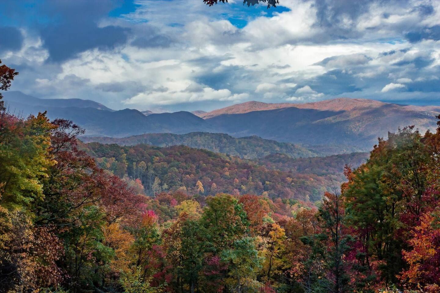 5Br Smoky Cabin Hot Tub, Games, 1 Mi To Parkway Pigeon Forge Exteriér fotografie