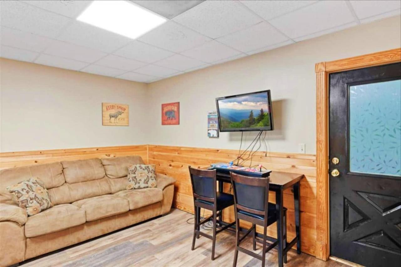 5Br Smoky Cabin Hot Tub, Games, 1 Mi To Parkway Pigeon Forge Exteriér fotografie